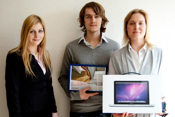 В подарок Дмитрий получил профессиональный MacBookPRO!